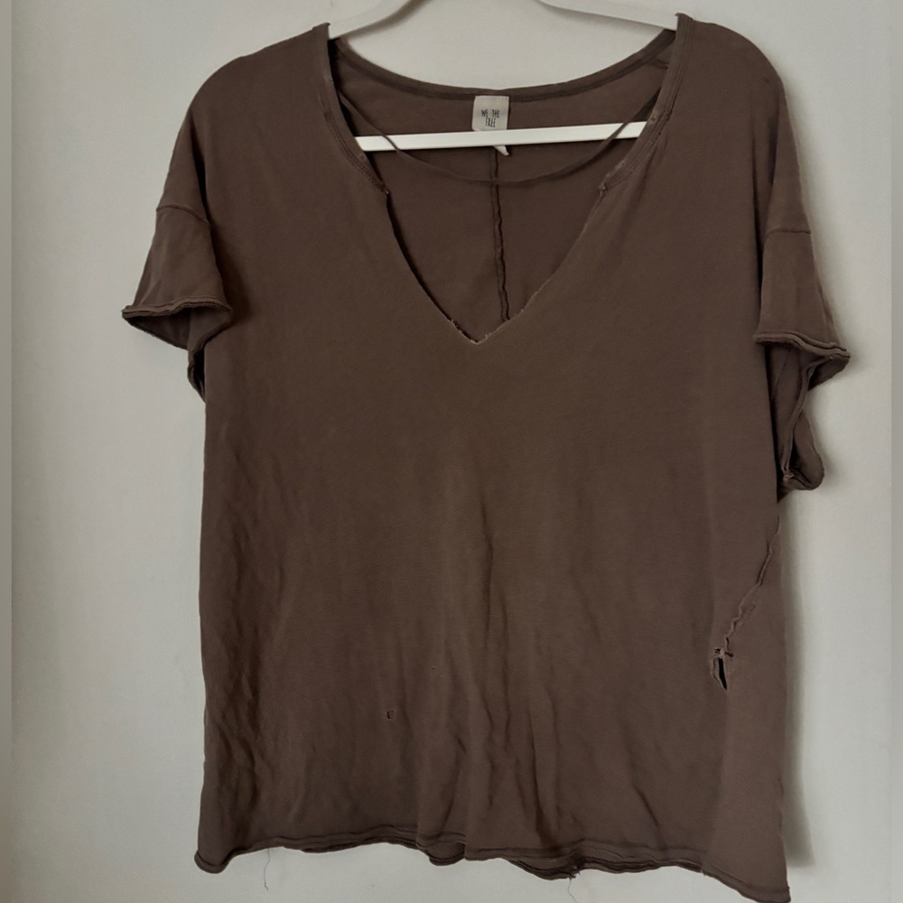 We the free free people distressed V-neck oversized slouchy top. Brown.
